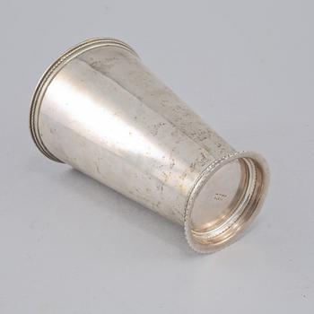 VAS, silver, C.G Hallberg, Stockholm, 1933, vikt 375 gram.