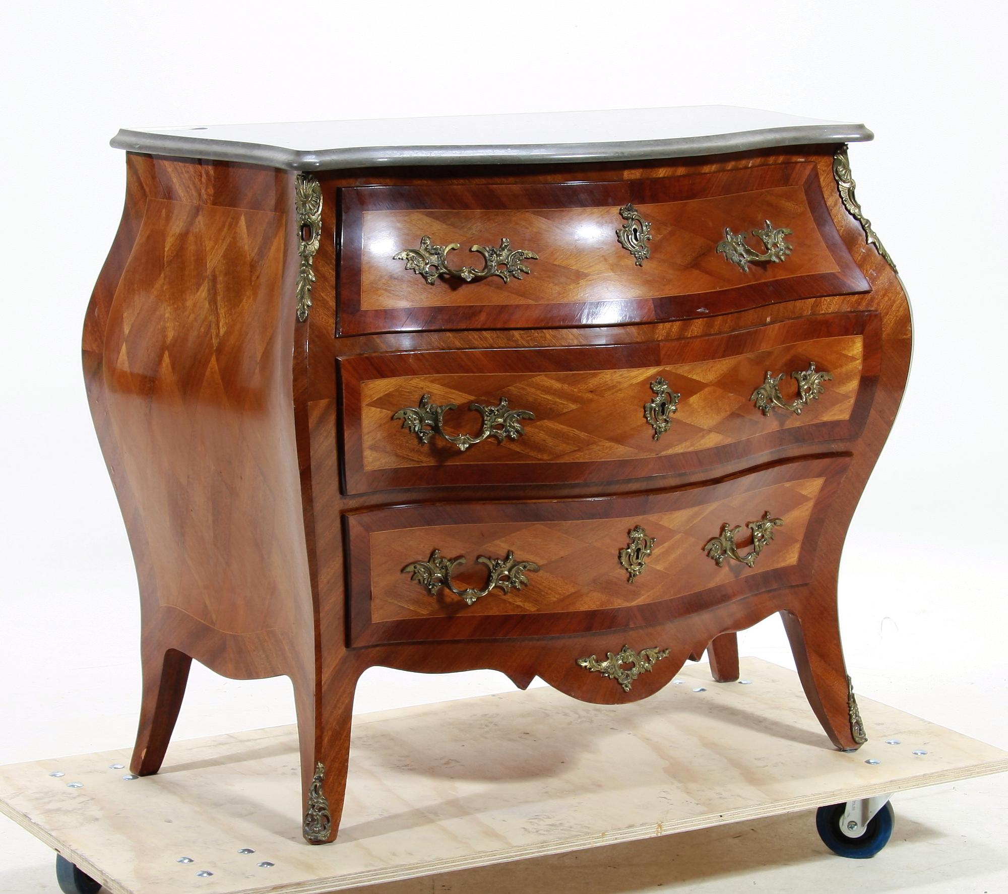 BYRÅ, rokokostil, 1900-tal.