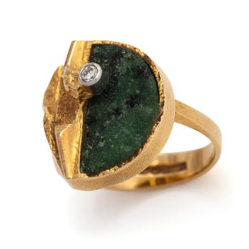 Björn Weckström, an 18K gold ring 'Quebec' with a ca 0.05 ct diamond and a zoisite for Lapponia 1977.