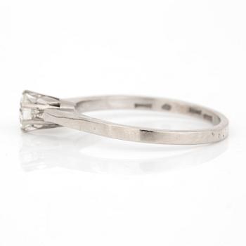 ENSTENRING med briljantslipad diamant.
