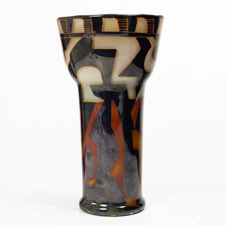 Eva Englund, a unique graal glass vase, Muraya 1990.