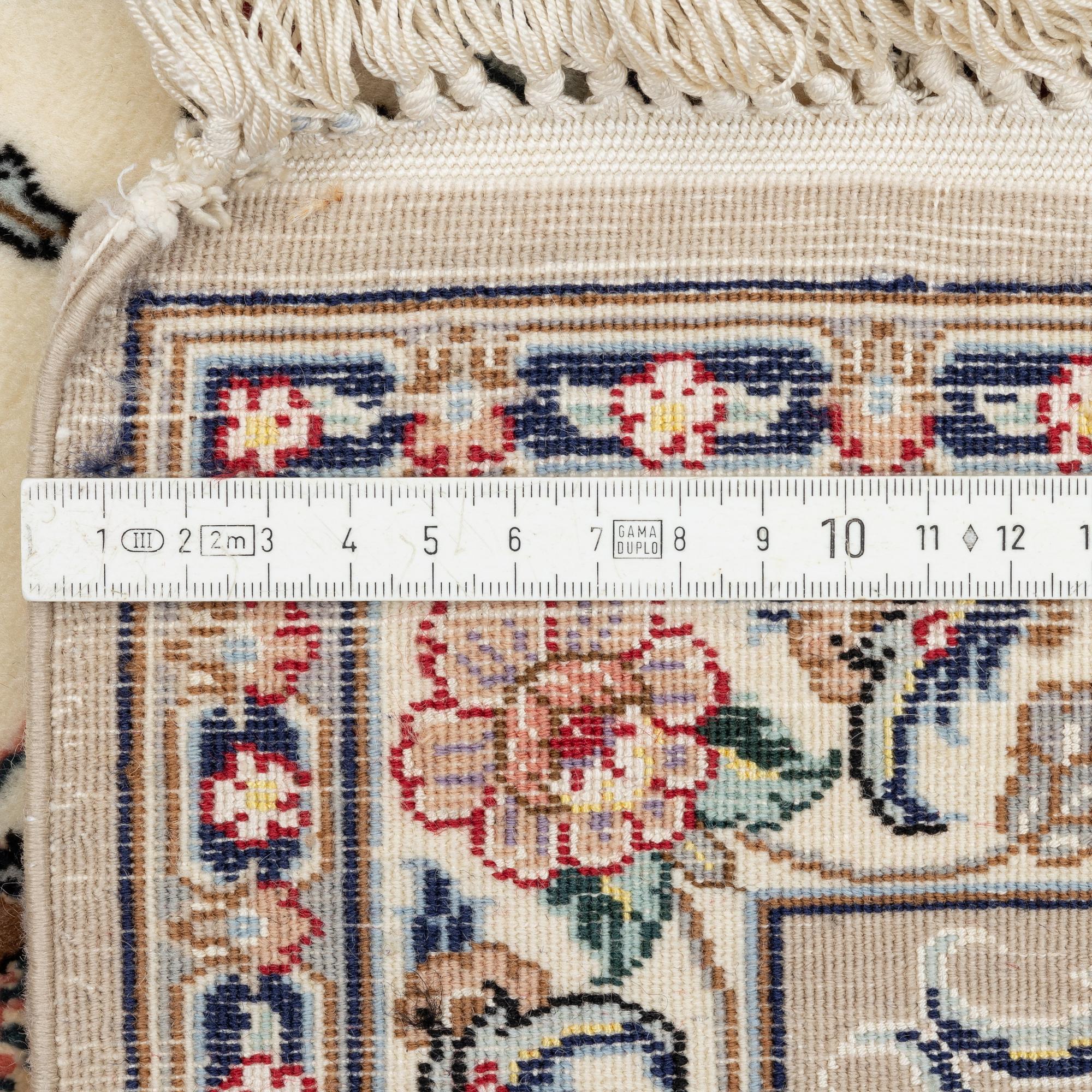 Matta, Isfahan, silkesinslag samt silkesvarp, 240x160 cm.