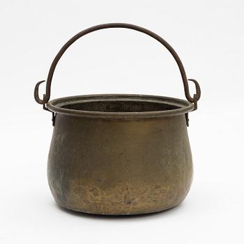 Brass kettle, 19th century.