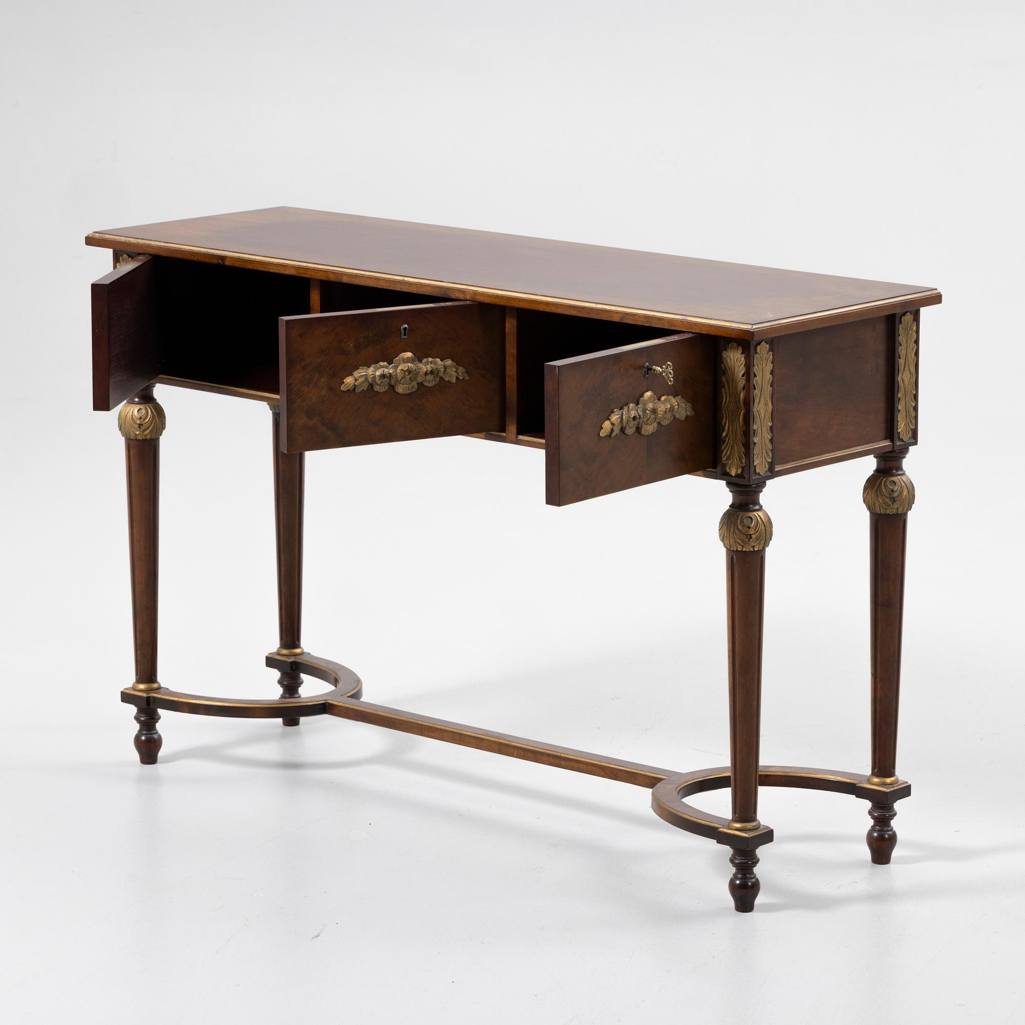 Hallbord och spegel, empirestil, 1900-tal.