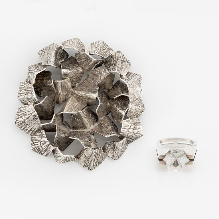 Rey Urban, brooch and ring, silver with rock crystal.