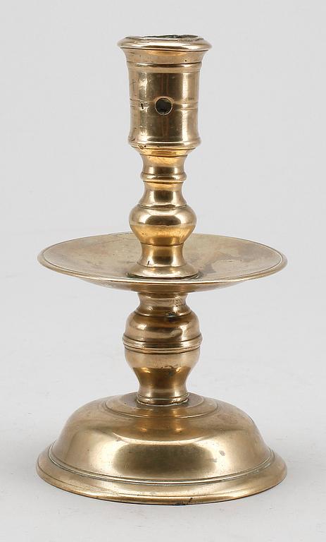 LJUSSTAKE, mässing, troligen 1500/1600-tal.