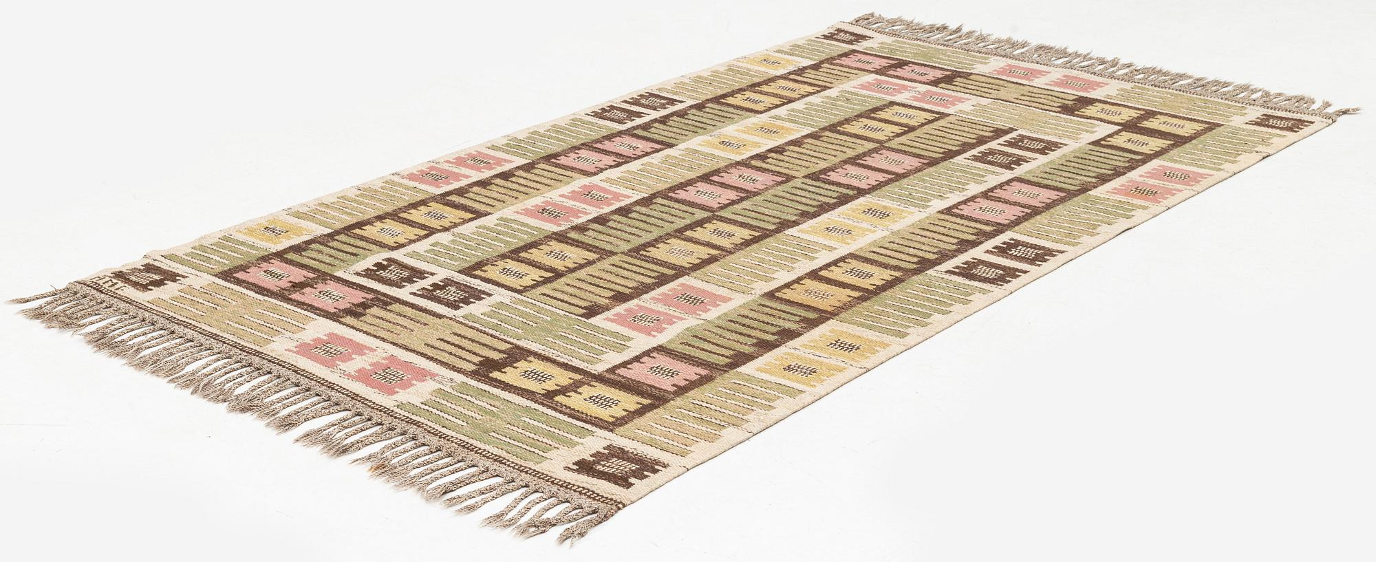 Märta Måås-Fjetterström, matta, "Nyponblomman", rölakan, ca 248 x 149,5 cm, signerad MMF.