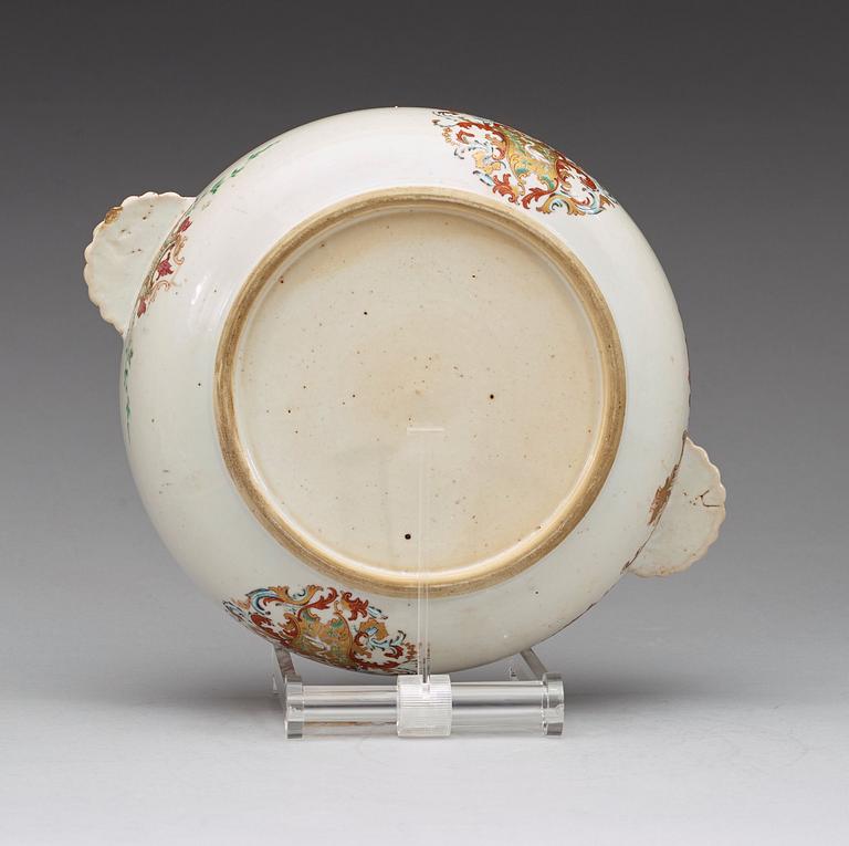 TERRIN med FAT, vapenporslin. Qing dynastin, Qianlong (1736-95).