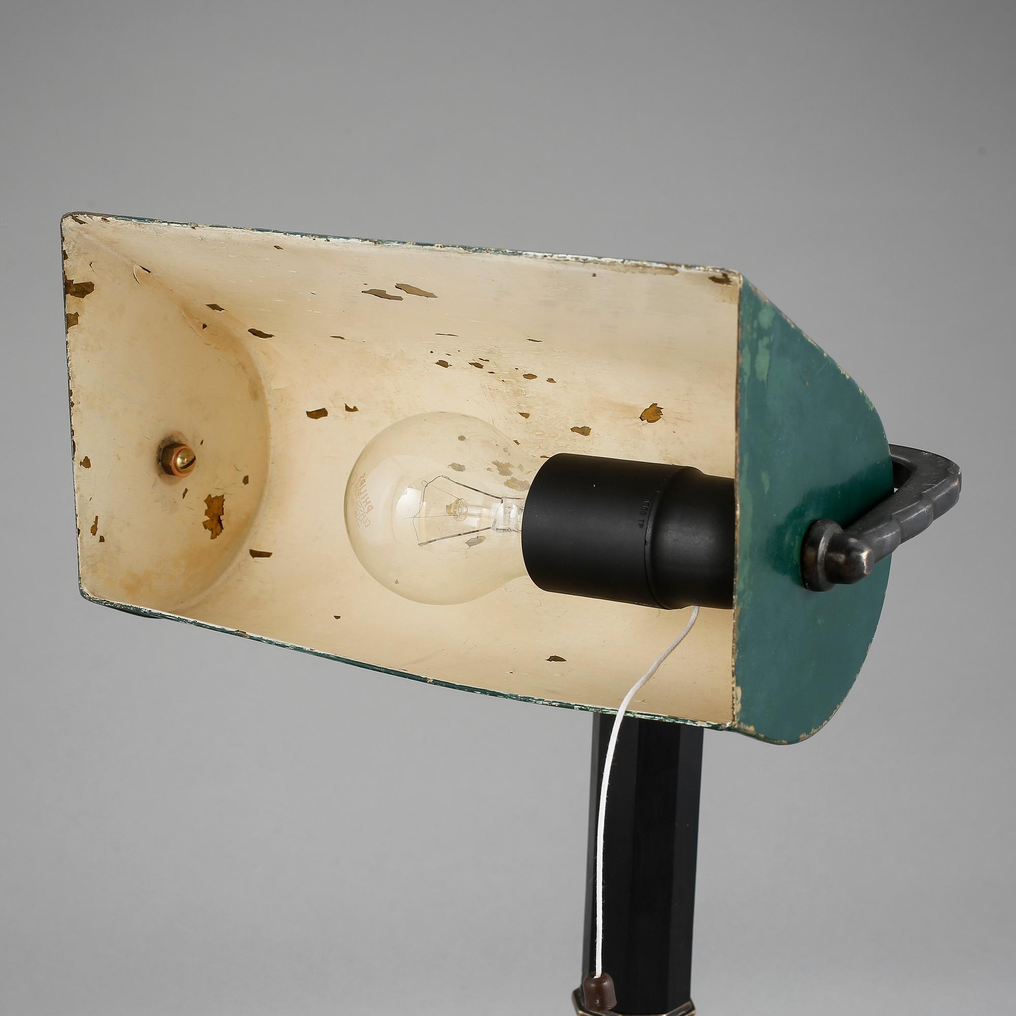 BORDSLAMPA, 1900-talets första kvartal.