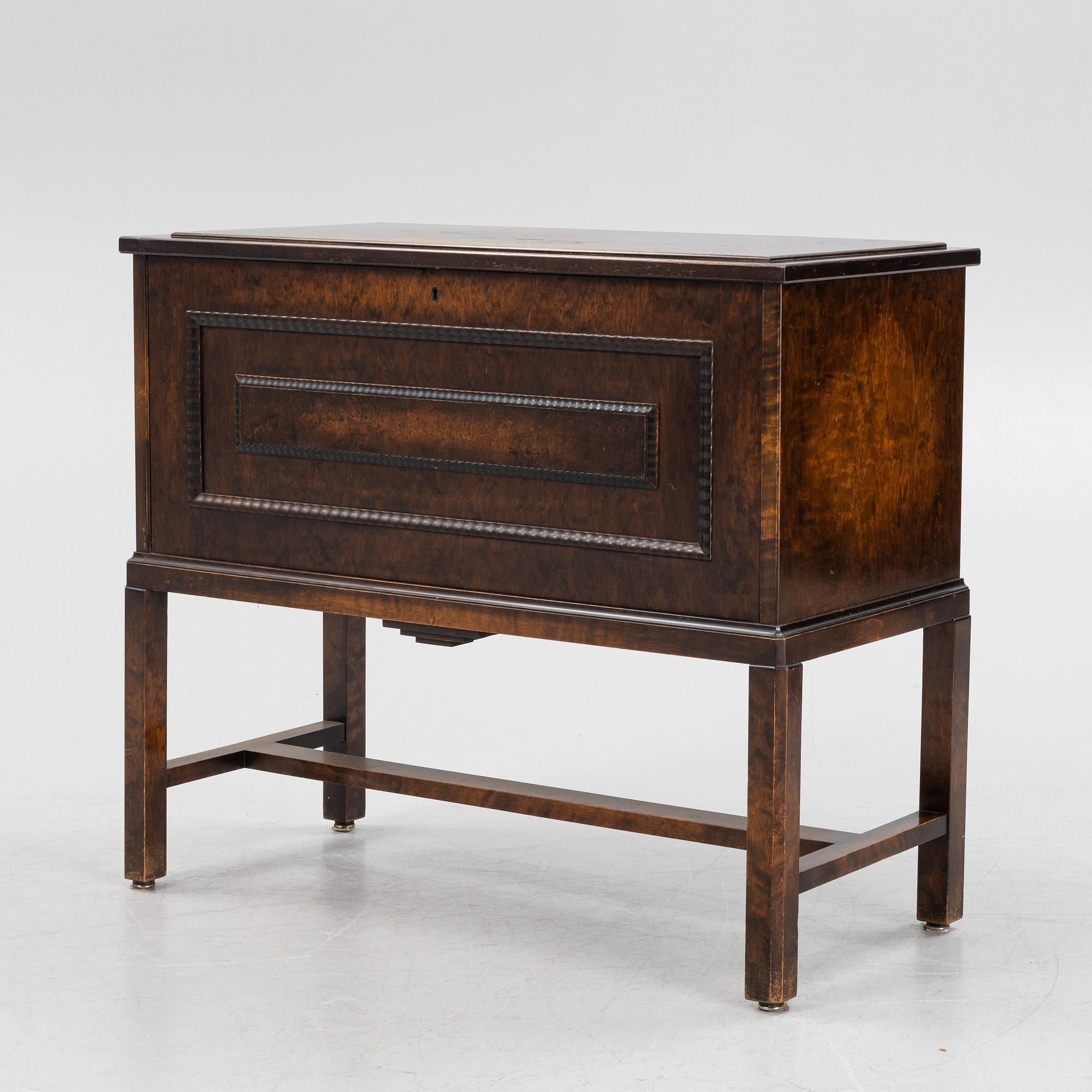 A birch veneered bar cabinet, Kocks Snickerifabriker Trälleborg, 1930's.
