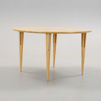 BORD, "Superellips", Bruno Mathsson, etikettmärkt.