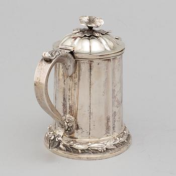 KANNA med lock, silver, Indien 1900-tal. Louis XVI-stil.