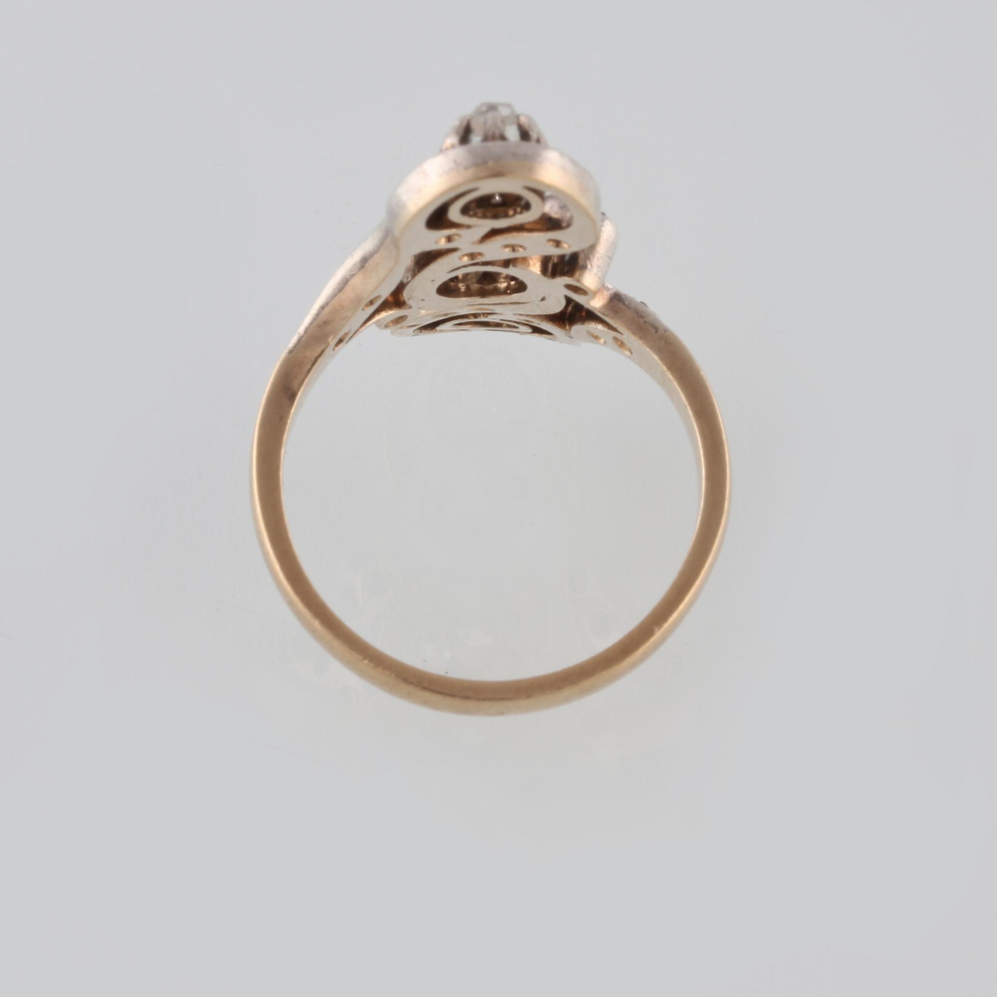 RING, 18K guld och silver med antik och gammalslipade diamanter. Vikt 6,1 gram.