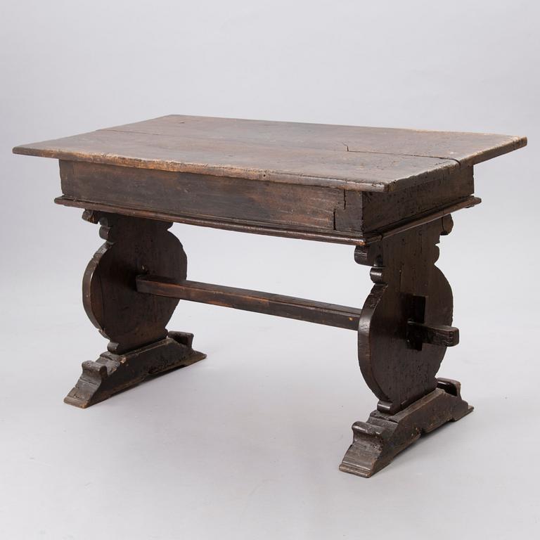 A baroque style wooden table from the 17th/18th Century.