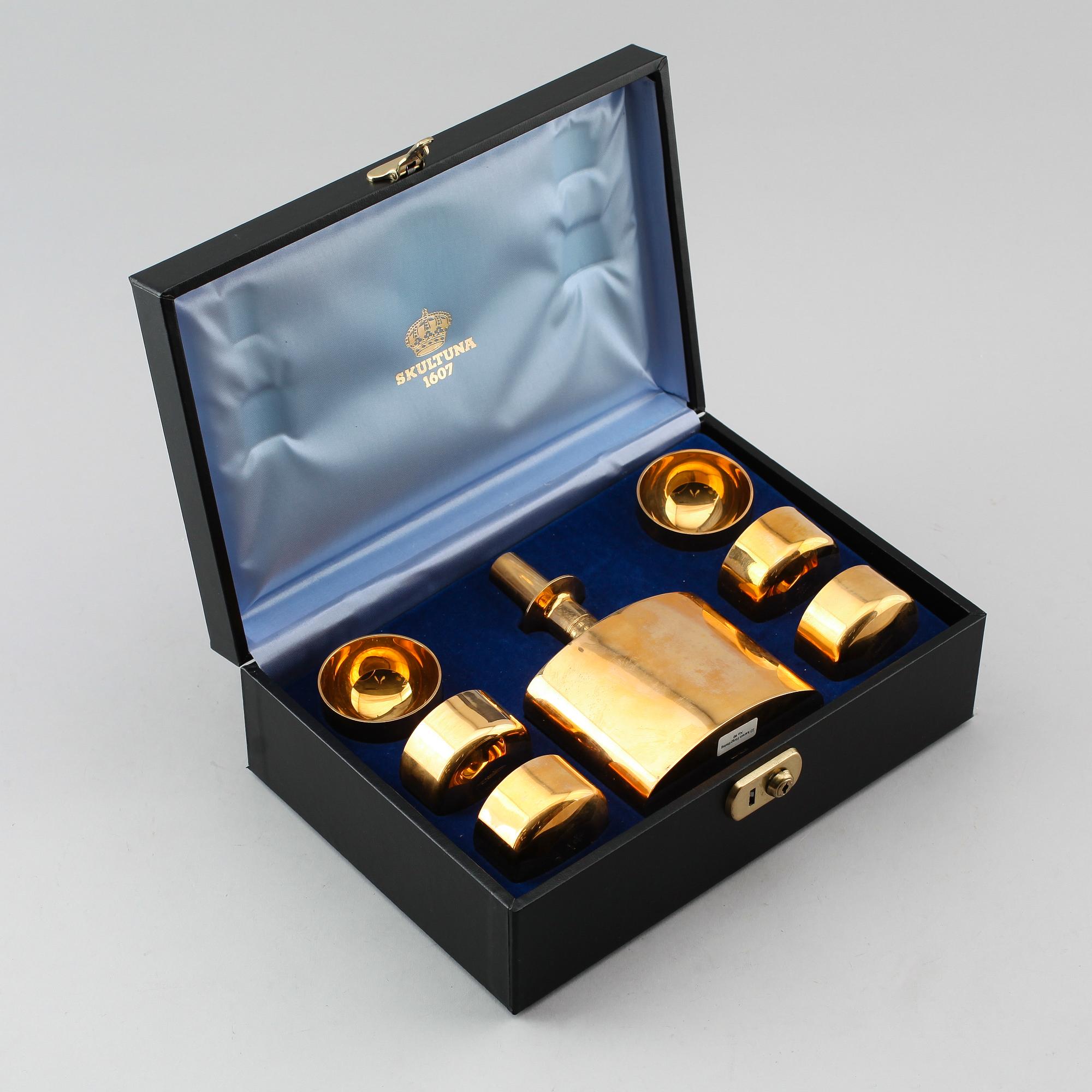 PLUNTA OCH SUPKOPPAR, 7 delar, mässing och förgylld mässing, Pierre Forsell, Skultuna, 1900-talets första hälft.