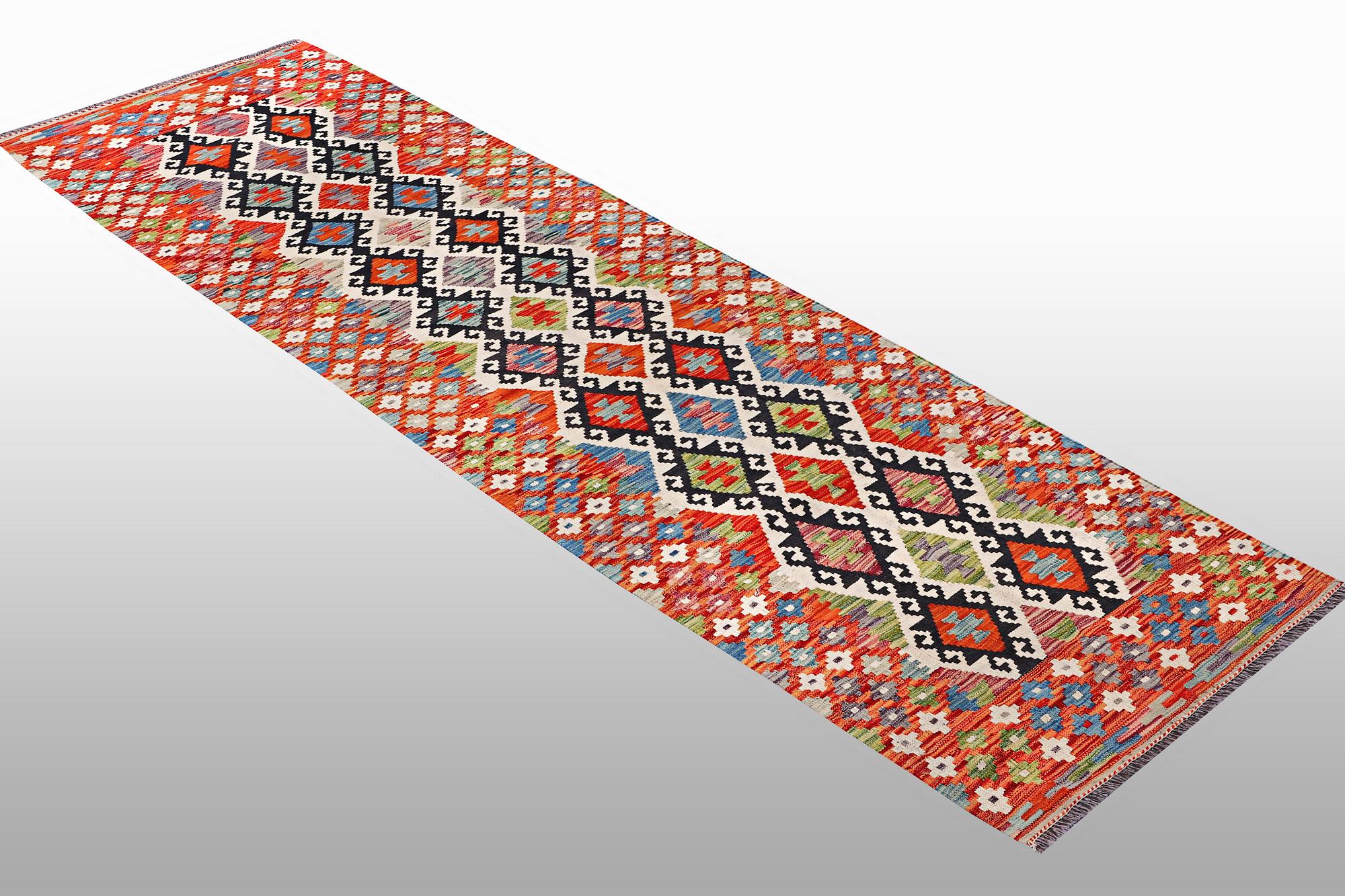 A runner kilim, ca 291 x 84 cm.