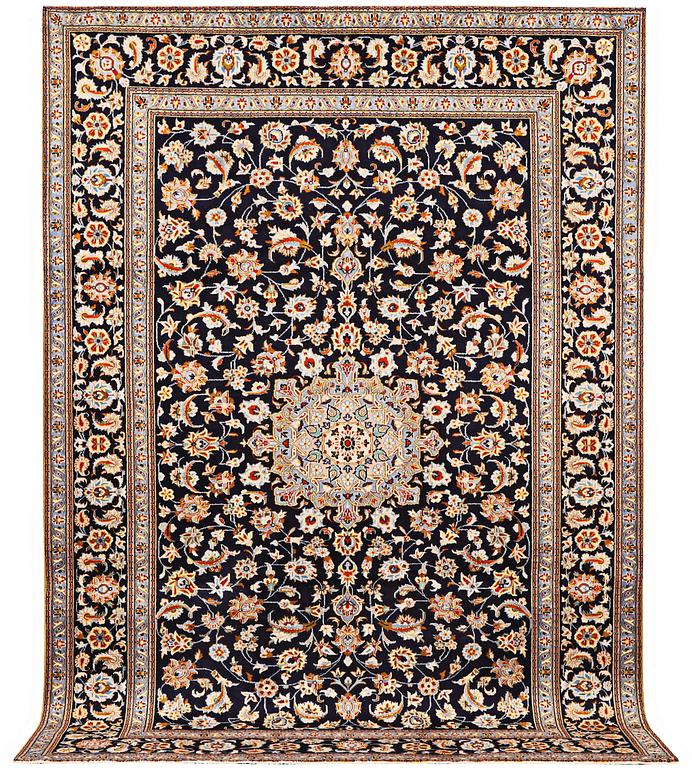 A carpet, Kashan, ca 361 x 248 cm.