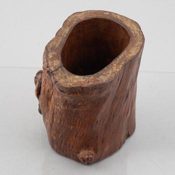 A Chinese wooden brush pot, late Qing dynasty / early 20th century.