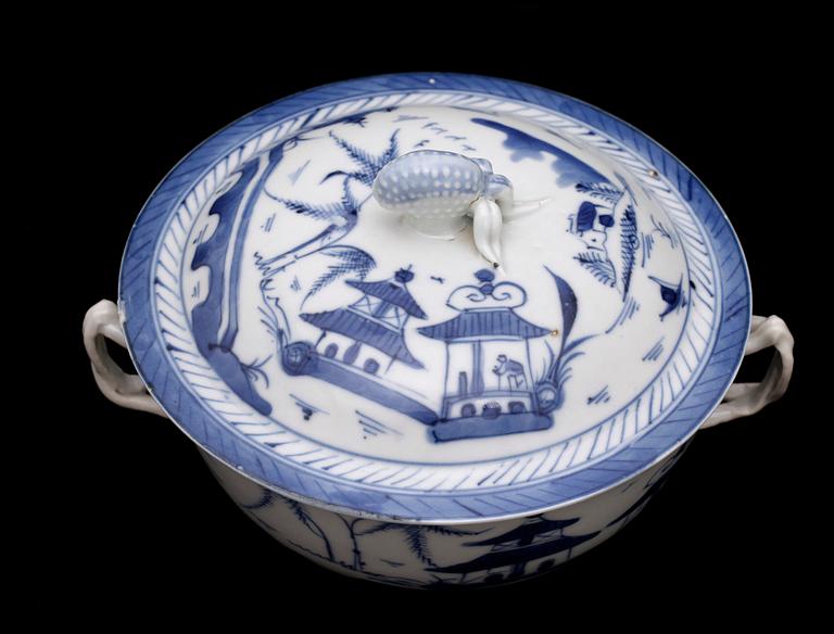 SKÅL med LOCK, Kina. 1800-talets första hälft.