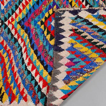 MATTA, orientalisk, modern tillverkning, ca 230 x 122 cm.