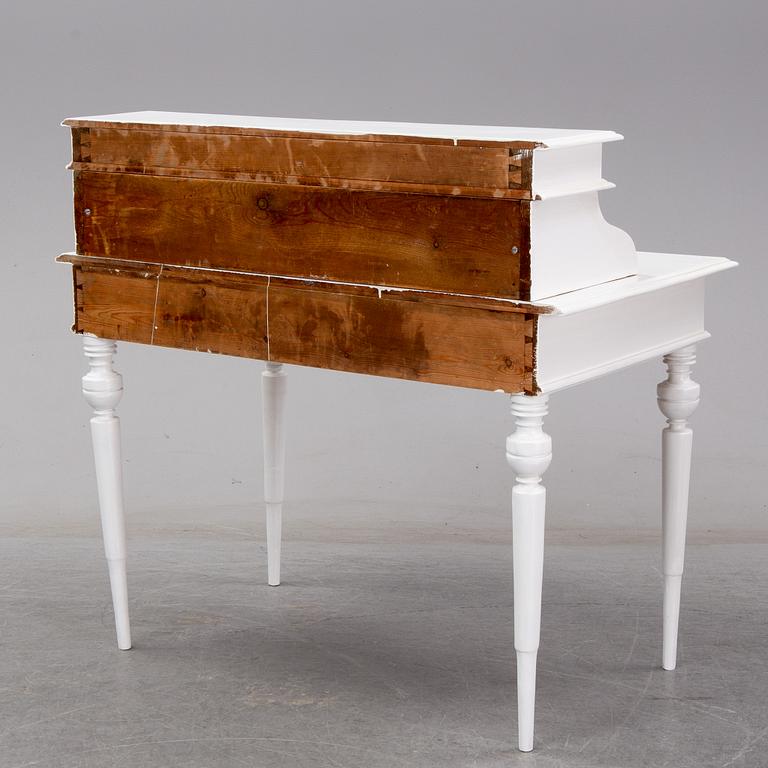 A late 19th Century writing desk.