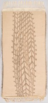 Eila-Annikki Vesimaa, ryijy, malli Suomen Käsityön Ystävät. Noin 200 x 100 cm.