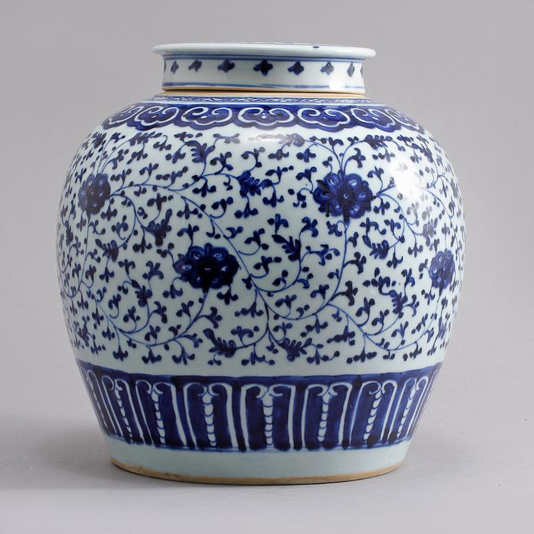 BOJAN, porslin, Kina, Qianlong, 1736-1795.