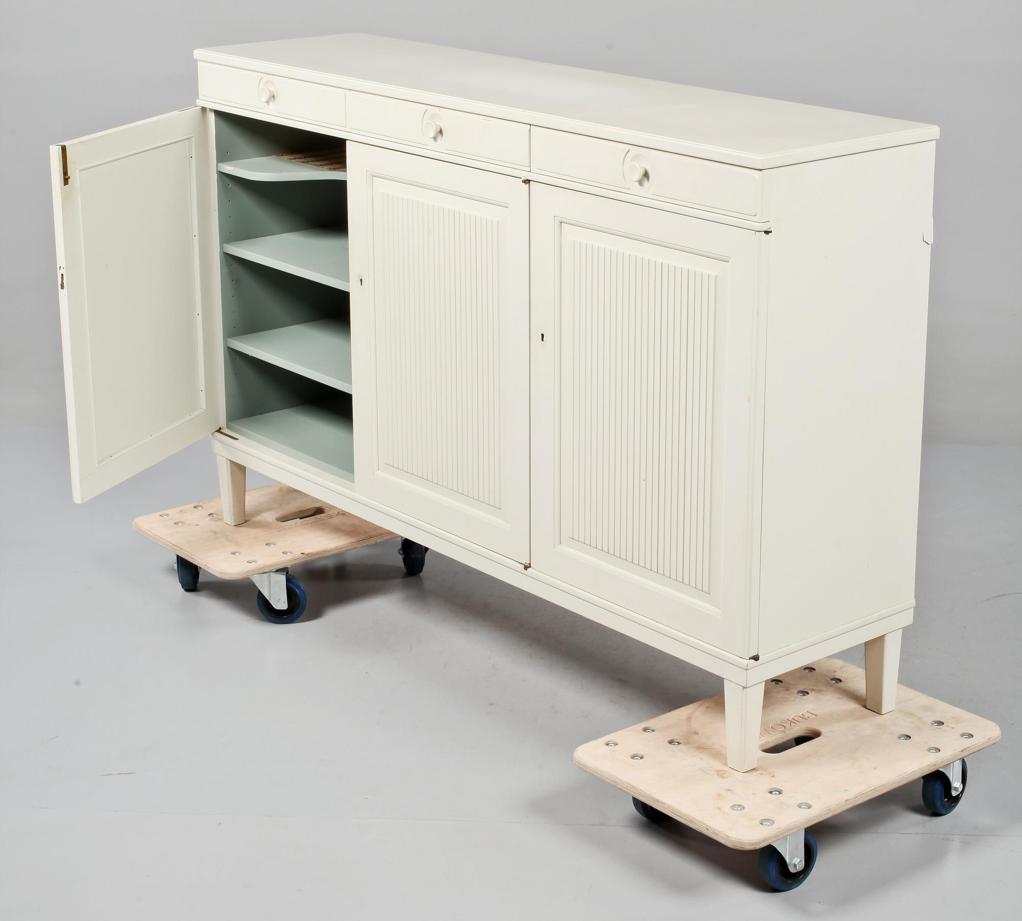 SIDEBOARD, "Herrgården", Carl Malmsten, 1900-talets andra hälft.
