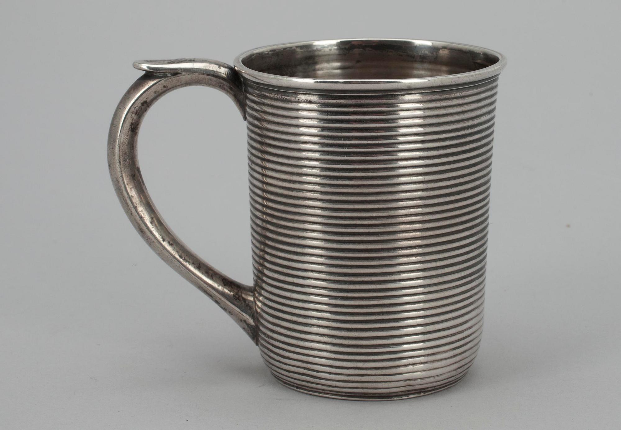 MUGG, silver, S:t Petersburg 1878, Ryssland. Vikt ca 104,7 g.