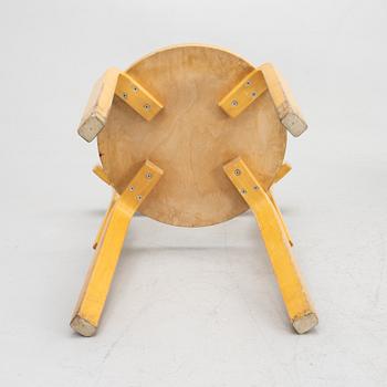 Alvar Aalto, stolar, 4 st, modell 69, Artek, Finland, 1900-talets andra hälft.