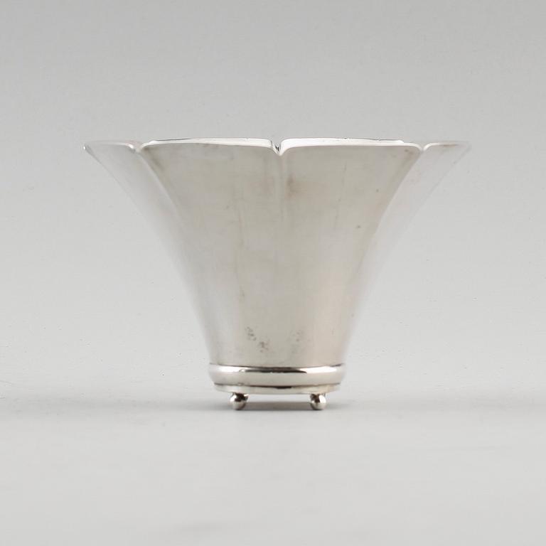 SKÅL, silver, Wiwen Nilsson, Lund 1927. Vikt ca 123 g.