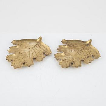 Josef Frank, a pair of leaf-shaped brass dishes, Svenskt Tenn.