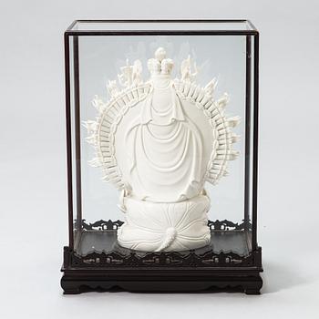 Buddha-staty, porslin, orientalisk.