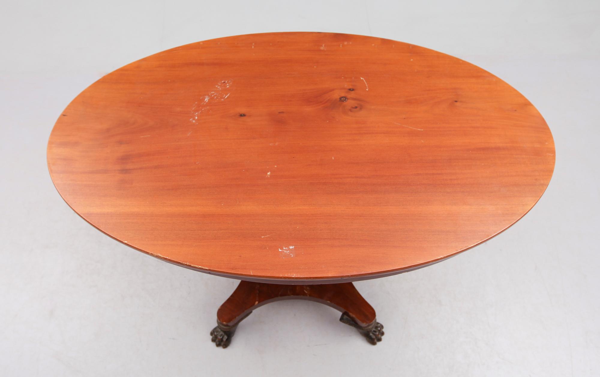 BORD, Karl Johan, 1800-talets mitt.