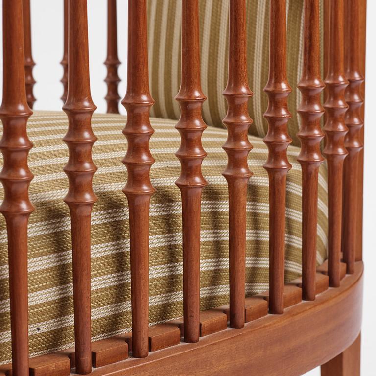 Otto Schulz, a pair of armchairs, master carpenter Carl Thorsson, Gothenburg 1912.