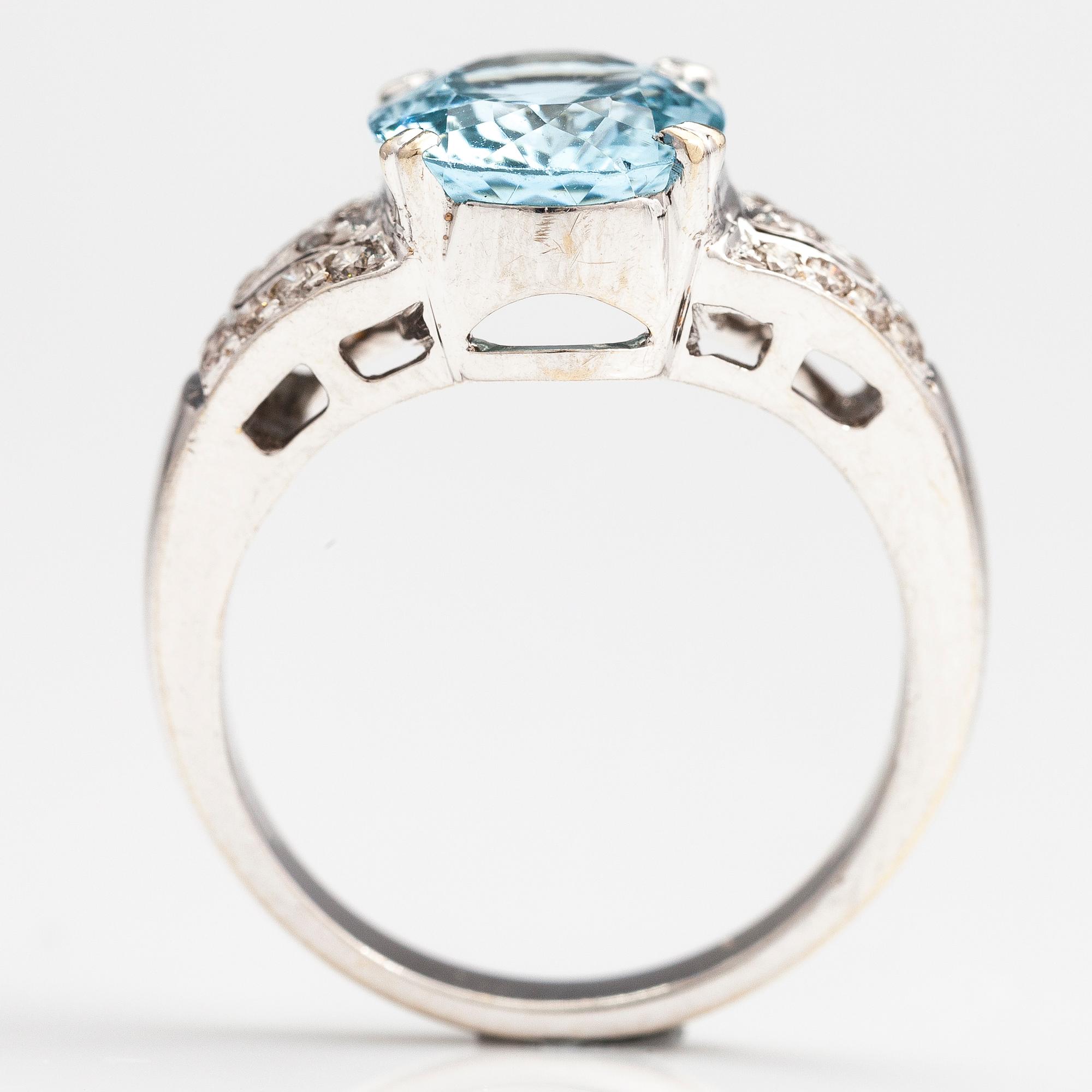 SORMUS, 18K valkokultaa, akvamariini n. 3.40 ct ja briljanttihiottuja timantteja n. 0.18 ct yht. Viro.