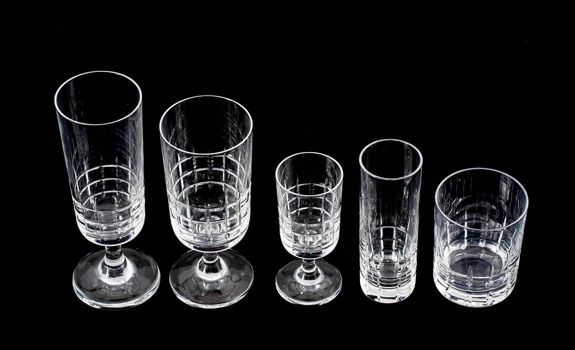 GLASSERVIS, 59 delar, "City", Vicke Lindstrand, Kosta.