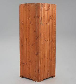 Swedish Modern 'Sportstugemöbel, specially ordered corner cabinet, reportedly circa 1935.