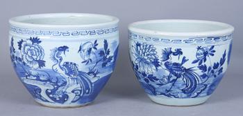 YTTERFODER, 2 st, porslin, Kina, 1800-tal.