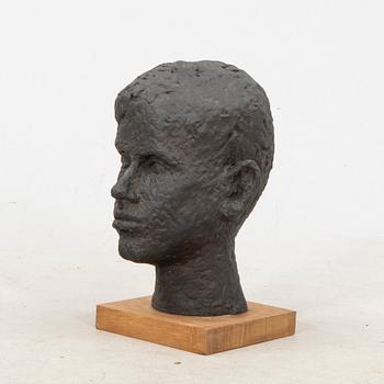 Marianne Hagberg,  a bronze sculpture.