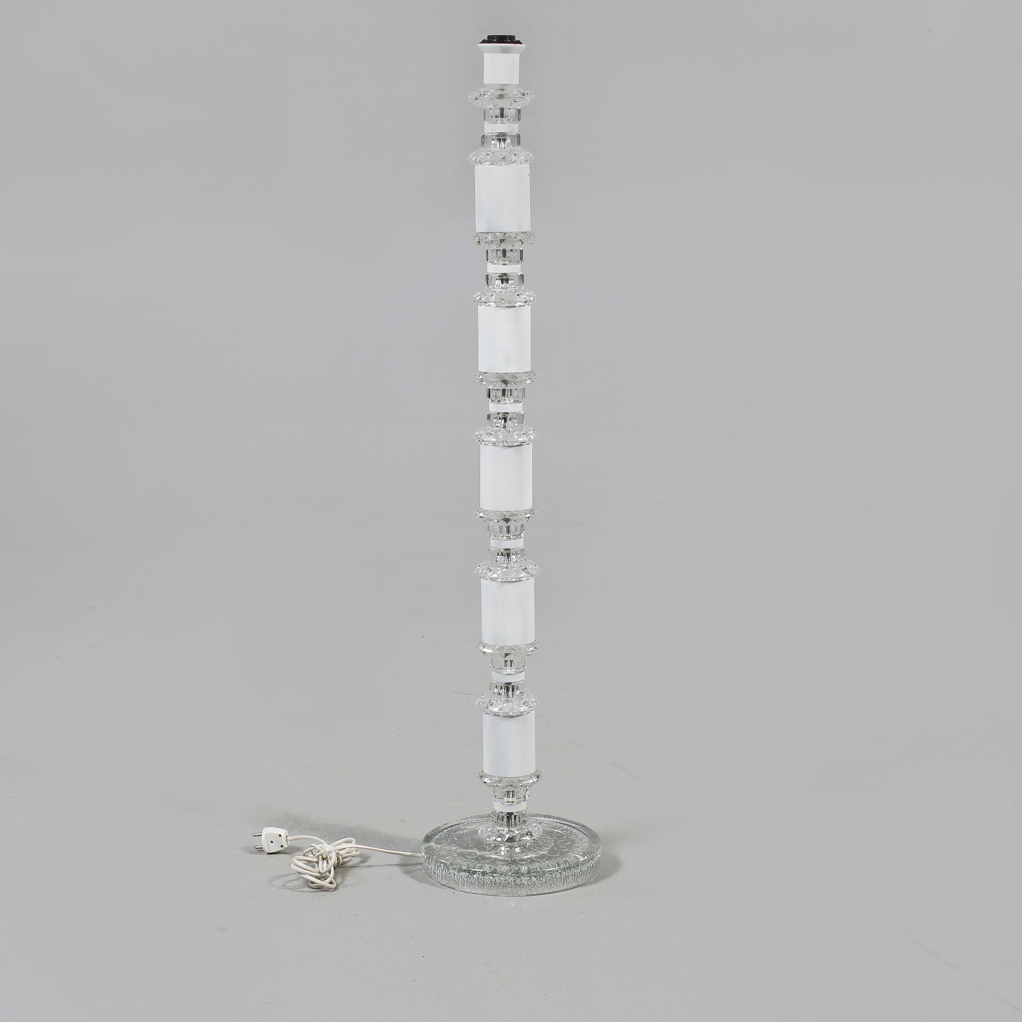 GOLVLAMPA, sannolikt Orrefors, 1900-talets andra hälft.