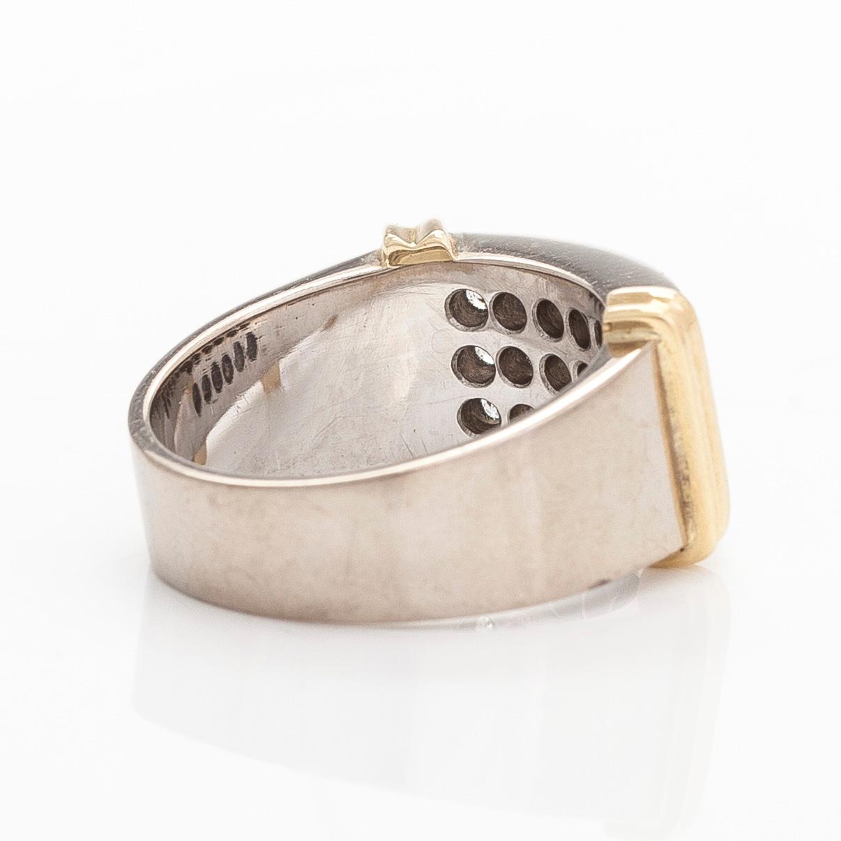 Ring, 14K guld med briljantslipade diamanter totalt ca 0.54 ct. Silván, Helsingfors.