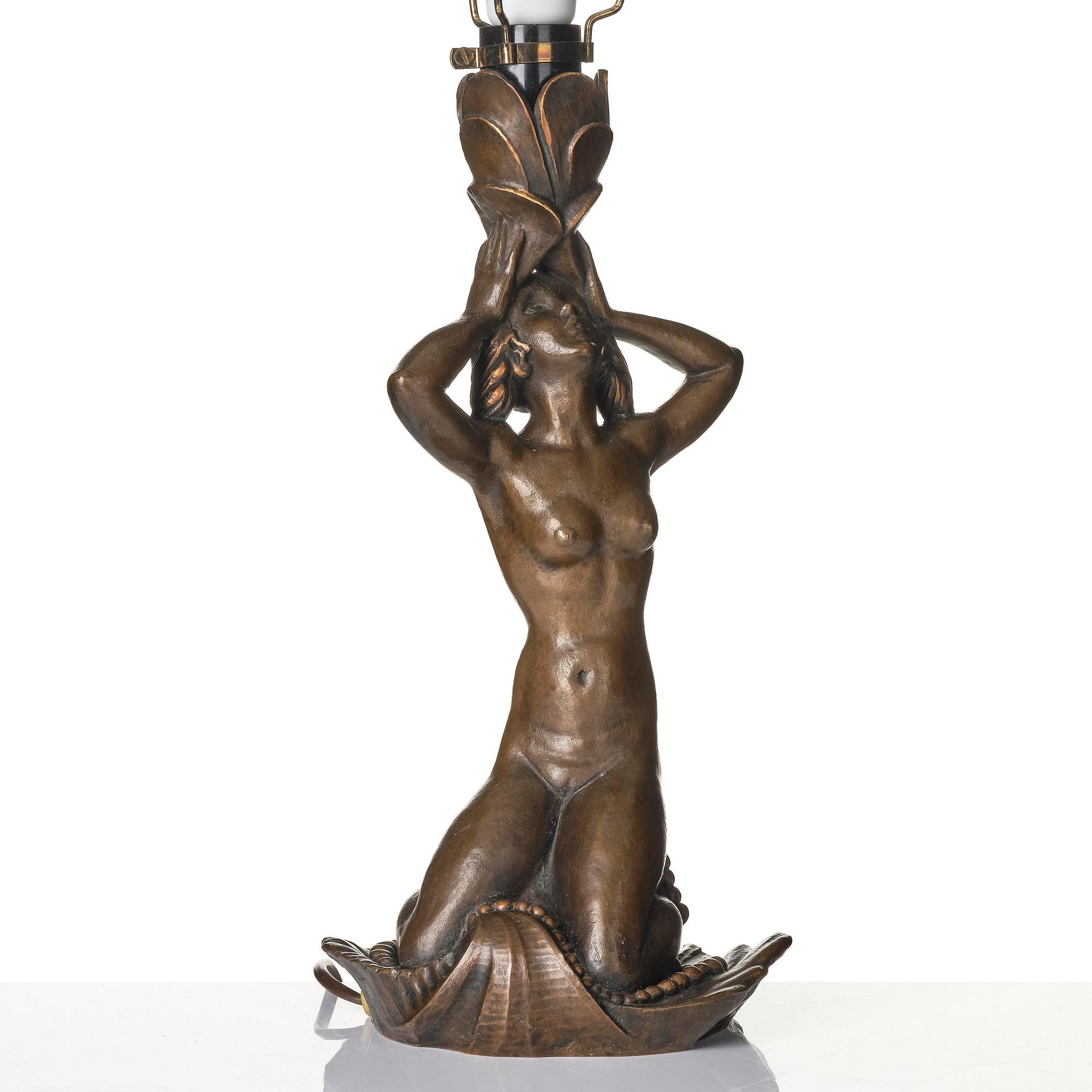 Hjördis Nordin-Tengbom, a patinated bronze table lamp, Herman Bergman konstgjuteri, Stockholm, 1922.