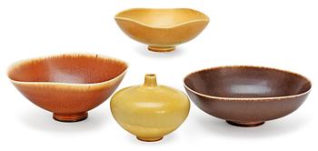 486. Three Berndt Friberg stoneware bowls and a vase, Gustavsberg studio 1954-1976.
