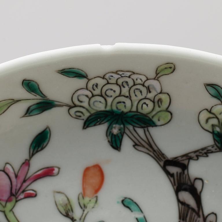 TALLRIKAR, 7 st (4+2+1), porslin, Kina, 1900-tal.