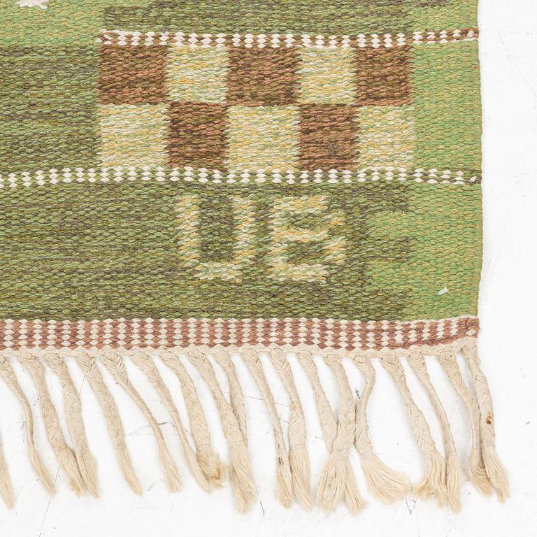 Ulla Brandt, matta, rölakan, sign UB,  1900-talets andra hälft. Ca 205 x 130 cm.