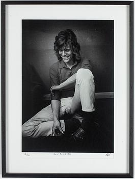 ROLF ADLERCREUTZ, fotografi, "David Bowie 1970", archival pigment print, signerad Rolf A och numrerad 2/30.