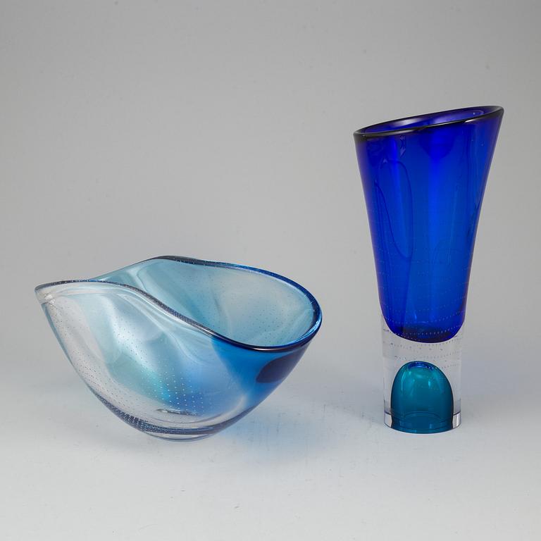 GÖRAN WÄRFF, vas samt skål, glas. Kosta Boda, signerade.