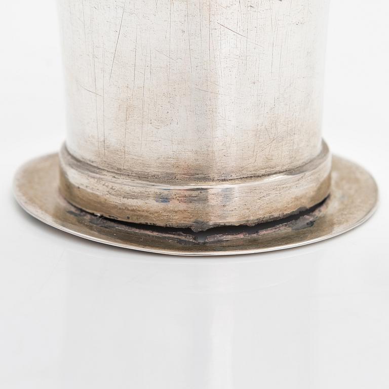 Bägare, 2 st, silver, Carl Zacharias Schultz, Tavastehus 1820, den andra möjl. Kuopio.