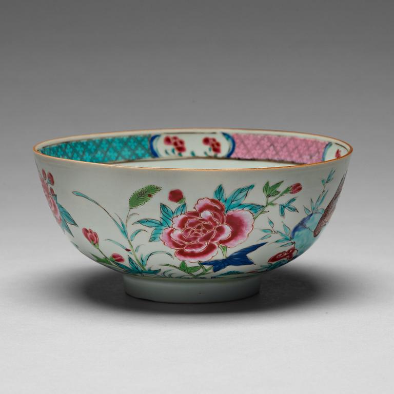 SKÅL, porslin. Qingdynastin, Qianlong (1736-95).